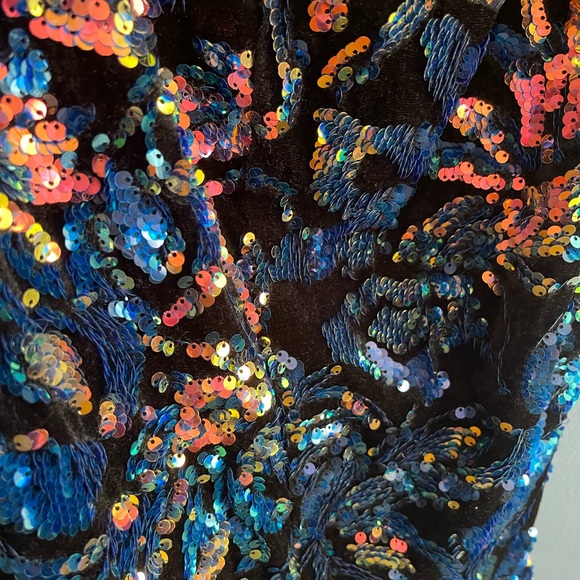 🆕Criss cross back sweetheart top sequin gown - Picture 5 of 10